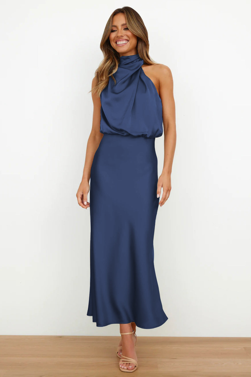 Benthe | Robe midi à épaules dénudées