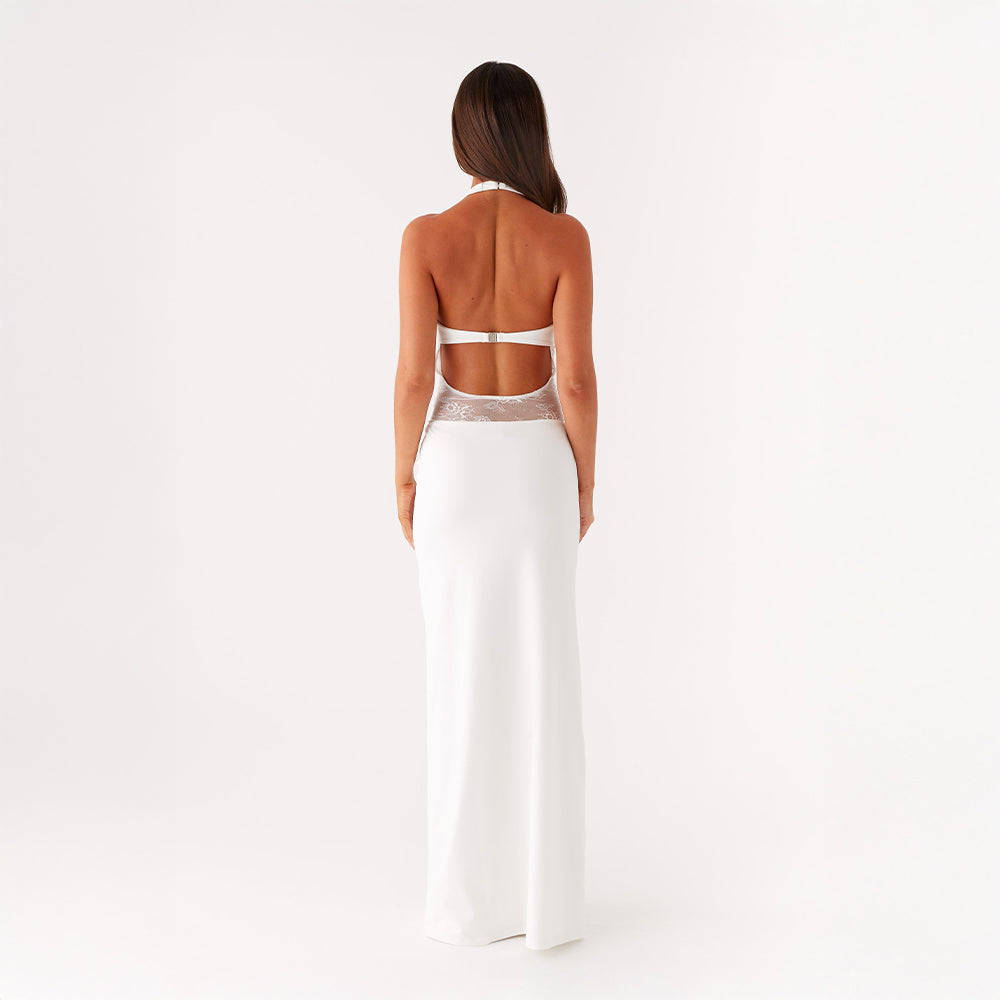 Naëlle | Courbes Captivantes
