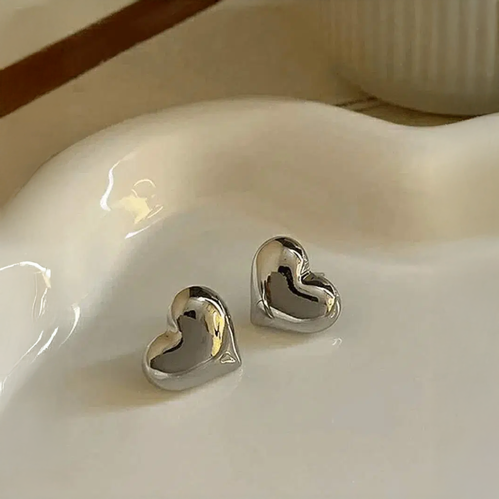 Coréna | Boucles d’oreilles cœur épaisses et féminines