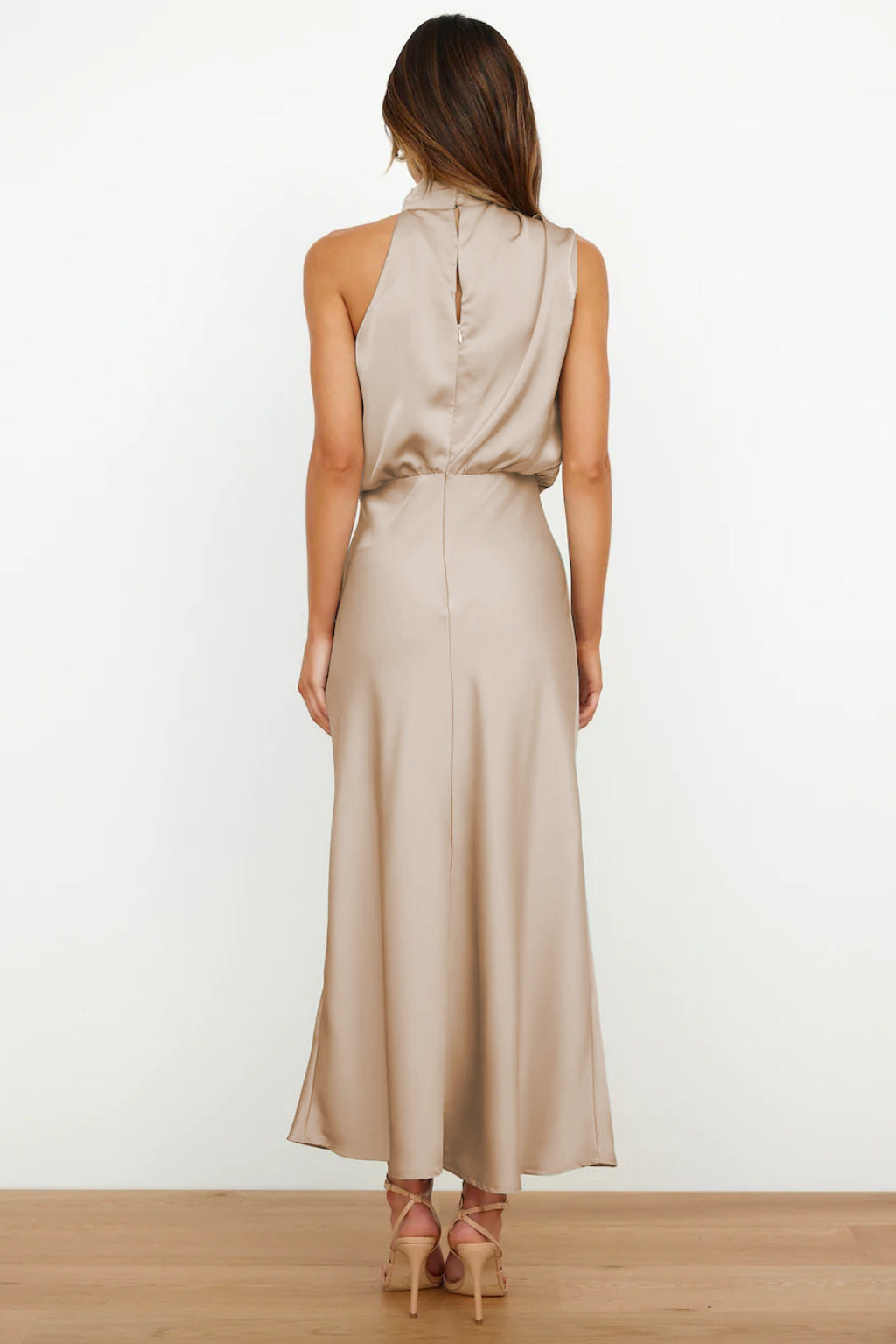 Benthe | Robe midi à épaules dénudées