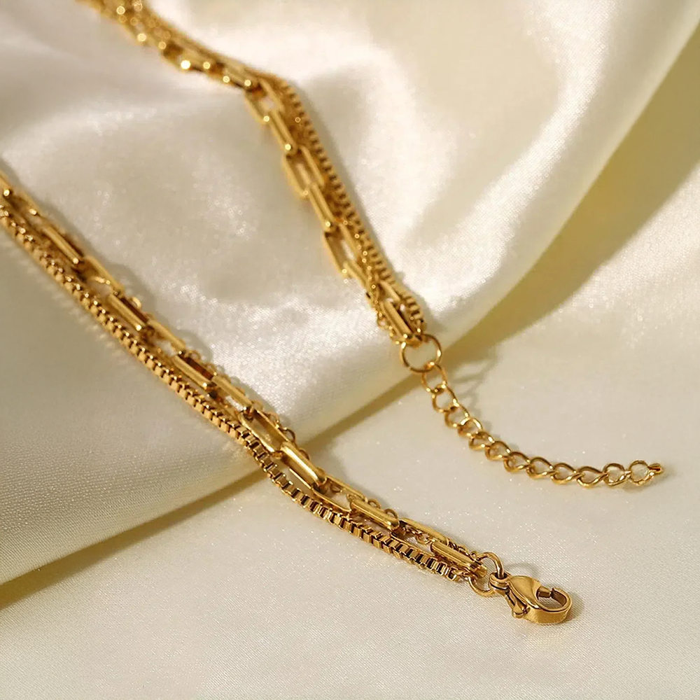 Éloria | Collier superposé au chic parisien