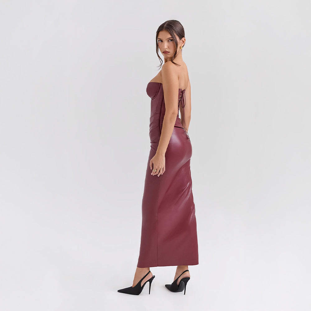 Nina | Obsidian Allure