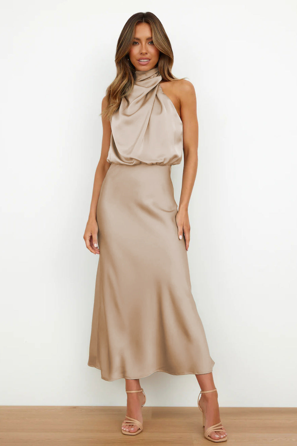 Benthe | Robe midi à épaules dénudées
