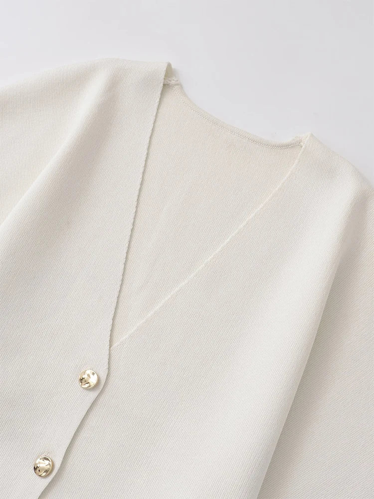 Francette | Chic Minimalist Button-Up Blouse