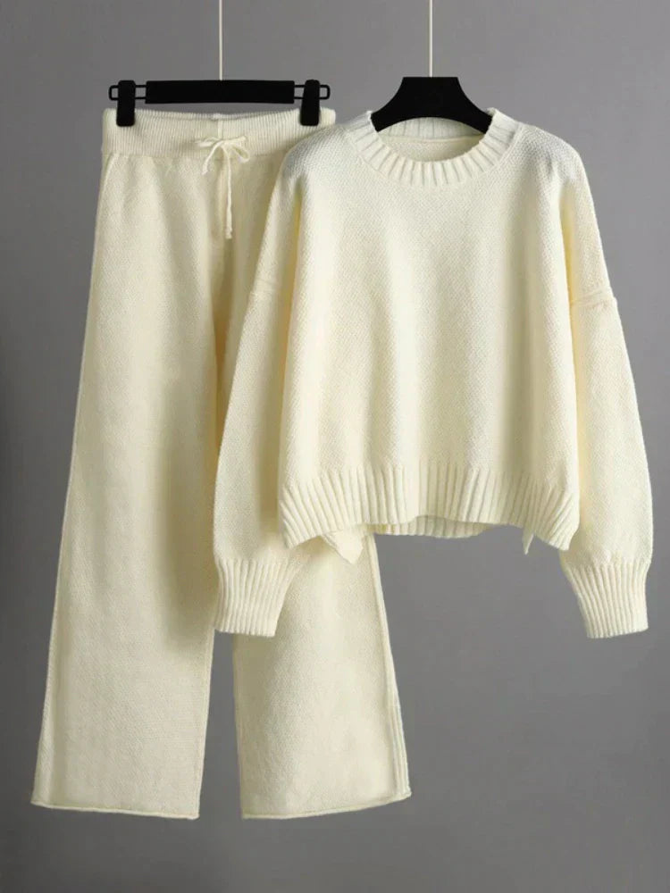 BNOIR | Elegant Knit Duo