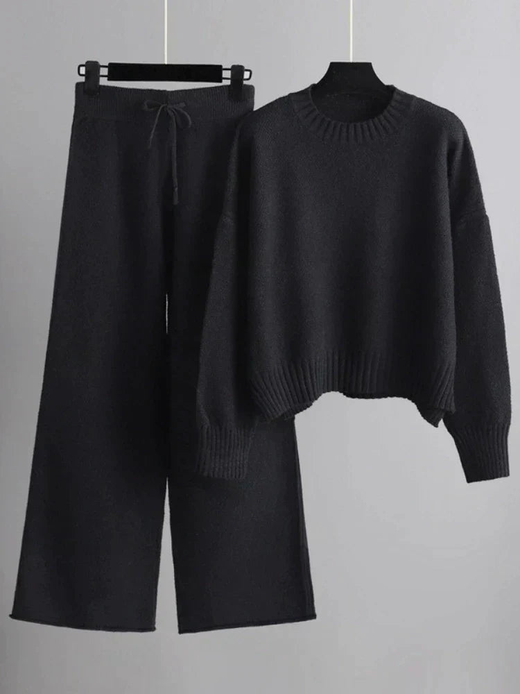 BNOIR | Elegant Knit Duo