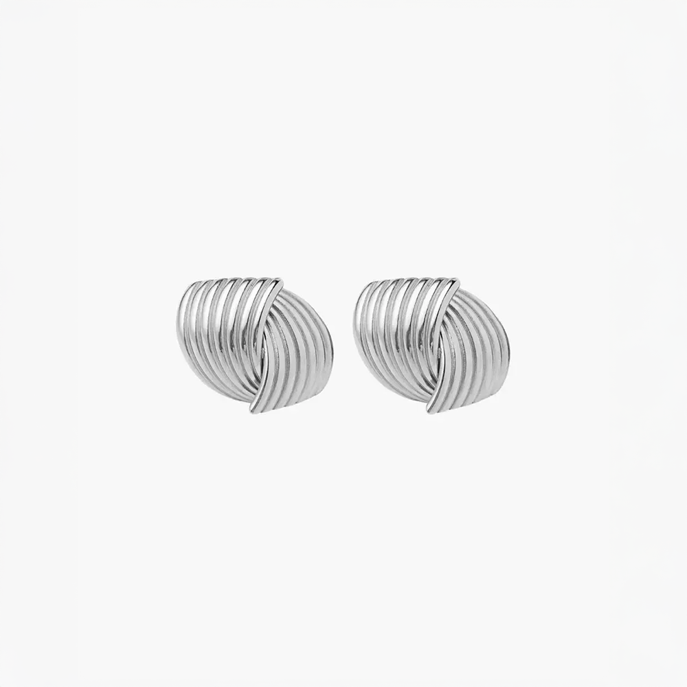 Théliane | Boucles d’oreilles géométriques au style affirmé