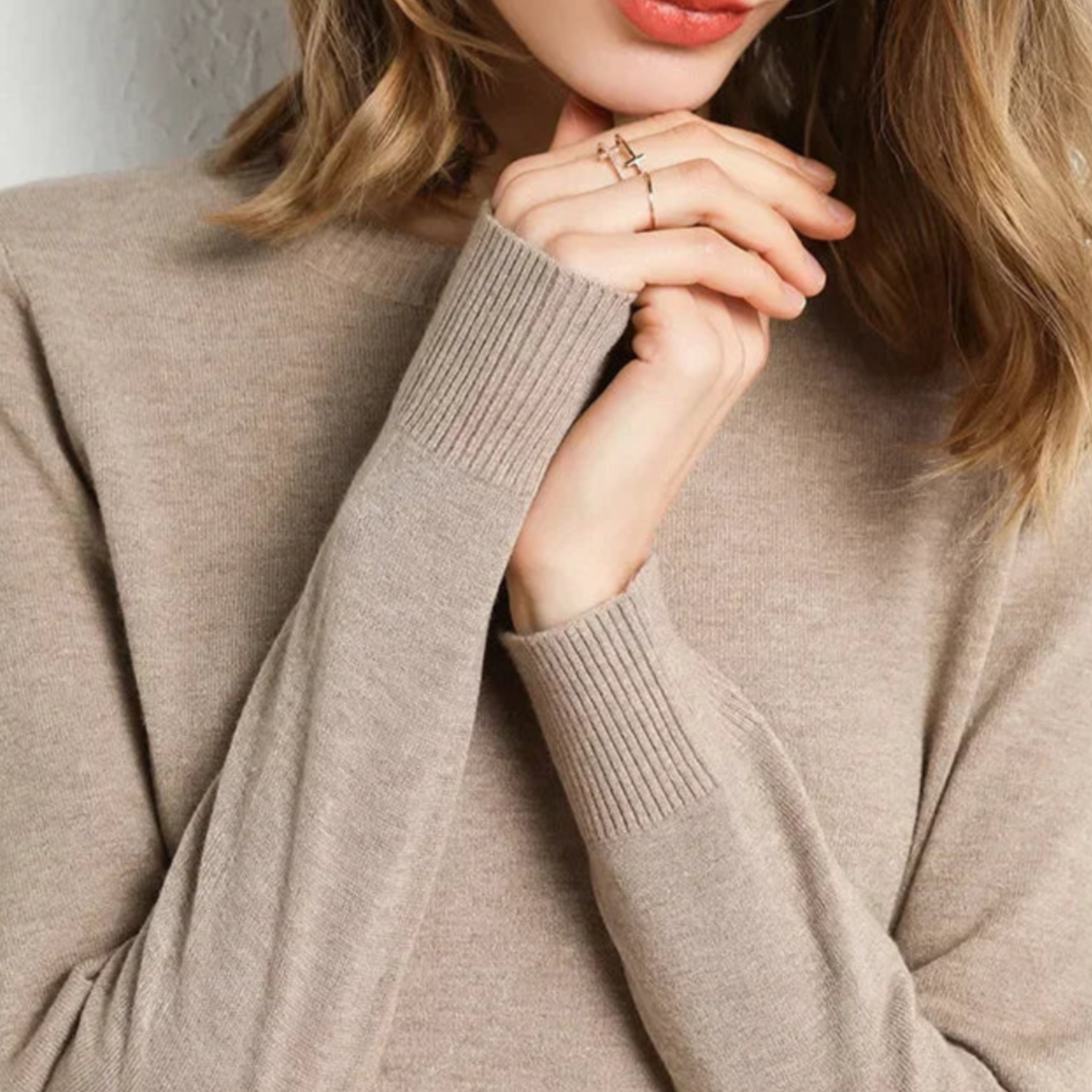 BNOIR | Pull confort en laine essentiel